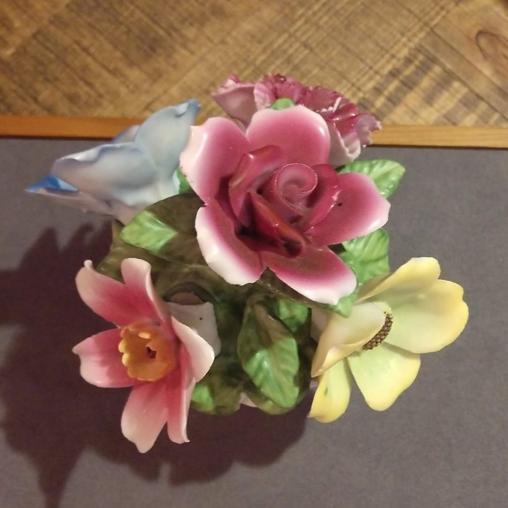 Flower Vase - Picture 4 of 8
